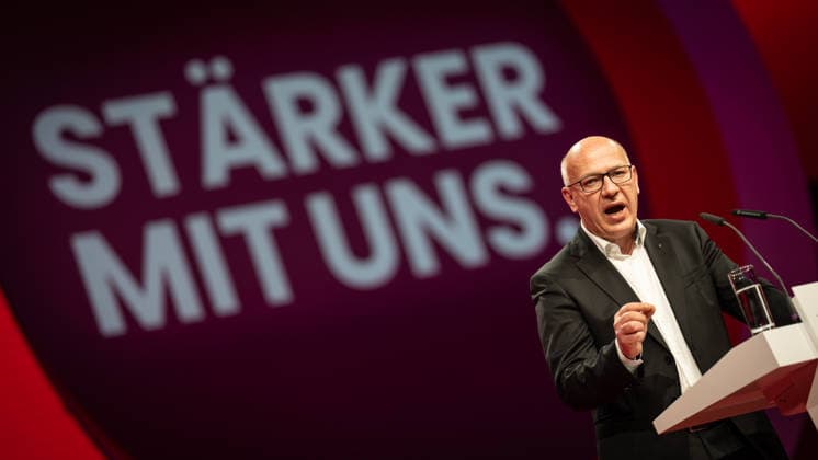 Kai Wegner, Regierender Bürgermeister Berlin, während seiner Grußrede zur Eröffnung des Bundeskongresses;DGB Bundeskongress 2026 in Berlin - Deutscher Gewerkschaftsbund, Berlin Berlin Deutschland Hotel Estrel