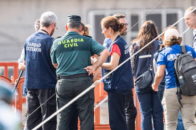 The cruise ship MV Hondius arrives at the port of Granadilla Tenerife The Minister of Health, Monica Garcia, coordinates at the command post while the cruise ship MV Hondius remains anchored near the port of Granadilla, 10 May 2026, in Granadilla de Abona, Tenerife, Canary Islands Spain The evacuation operation of the cruise ship MV Hondius with hantavirus is ready to start the disembarkation and transfer operations of the passengers to their respective countries 10 MAY 2026 HANTAVIRUS Europa Press Canary Islands 10 05 2026 Granadilla de Abona, Tenerife, I Granadilla de Abona, Tenerife, I Spain  Copyright: xEuropaxPressxCanariasx 7512514