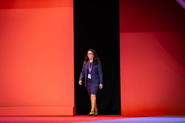 Yasmin Fahimi zur Eröffnung des Bundeskongresses auf der Bühne;DGB Bundeskongress 2026 in Berlin - Deutscher Gewerkschaftsbund, Berlin Berlin Deutschland Hotel Estrel