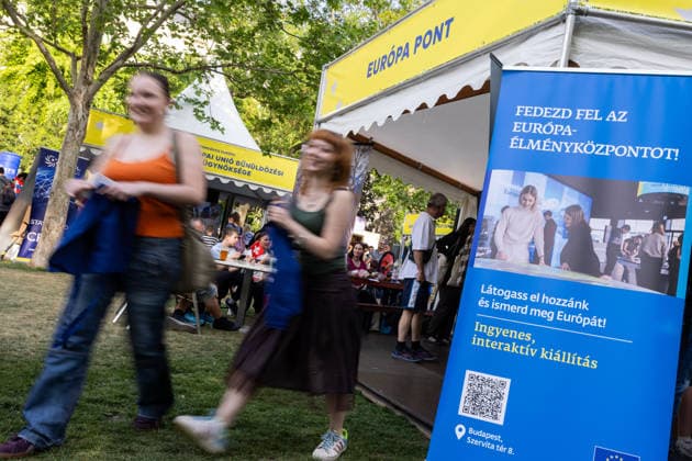 May 10, 2026, Budapest, Hungary: Europe Day festival at Liberty Square in Budapest commemorating the anniversary of Hungary joining the European Union. The event combines education for children with activities for youth and artistic programs for residents. Budapest Hungary - ZUMAl194 20260510_zip_l194_008 Copyright: xMarekxLadzinskix