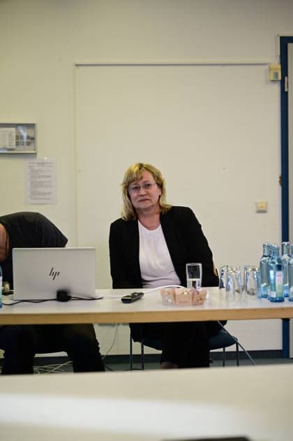 Wahlleiterin Kathrin Burkhardt, Görlitz, Oberbürgermeisterwahl, Öffentliche Wahlpräsentation und Auszählungsstand in der Jägerkaserne, Technisches Rathaus. Görlitz, 10.05.2026 Copyright: xMatthiasxWehnertx