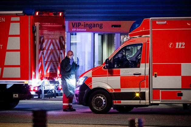 EINDHOVEN - German emergency services are leaving Eindhoven Air Base, where an aircraft carrying approximately 29 passengers from the cruise ship m v Hondius has landed. The intention is for Dutch passengers from the ship, which has been hit by a deadly hantavirus outbreak, to go into home quarantine for six weeks upon their return. ROB ENGELAAR ANP netherlands out - belgium out  Copyright: xx x557959448x originalFilename: 557959448.jpg