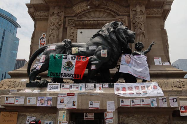 Placards of missing persons pasted on the Angel of Independence are seen during a demonstration for the 14th National March for Dignity: Mothers Searching demanding Justice on the occasion of Mother s Day. on May 10, 2026 in Mexico City, Mexico. Mexico City Mexico  - ZUMAe321 20260510_zia_e321_005 Copyright: xCarlosxSantiagox