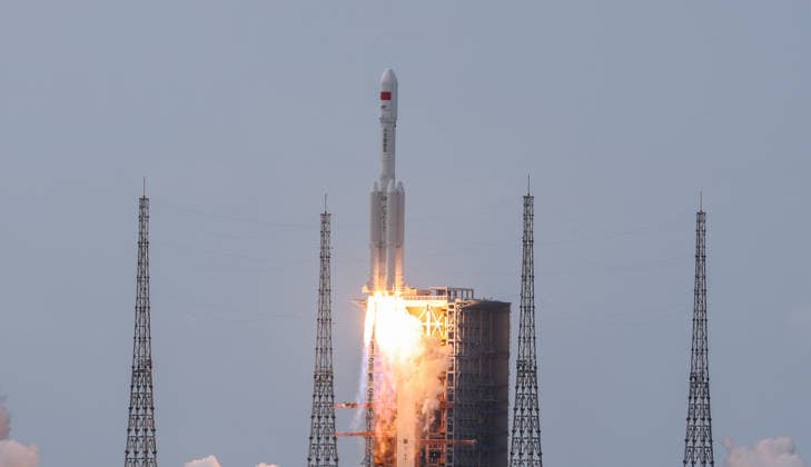 (260511) -- WENCHANG, May 11, 2026 -- A Long March-7 Y11 carrier rocket carrying the cargo craft Tianzhou-10 blasts off from the Wenchang Spacecraft Launch Site in south China s Hainan Province, May 11, 2026. China launched the cargo craft Tianzhou-10 from the Wenchang Spacecraft Launch Site on Monday morning to deliver supplies for its orbiting Tiangong space station, according to the China Manned Space Agency. ) (EyesOnSci) CHINA-HAINAN-WENCHANG-CARGO CRAFT-LAUNCH (CN) YangxGuanyu