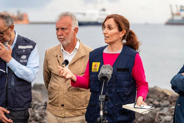 The Minister of Territorial Policy and Democratic Memory, Ángel Víctor Torres and the Minister of Health, Mónica García attend the media in the port of Granadilla, on May 10, 2026, in Granadilla de Abona, Tenerife, Canary Islands Spain Mónica García has assured this Sunday that the ship affected by the hantavirus outbreak, The last ones to disembark from the ship this Sunday have been the group of North Americans, and so far, 94 people of 19 different nationalities have disembarked from the cruise ship 10 MAY 2026 Europa Press Canarias 10 05 2026 Granadilla de Abona, Tenerife I Granadilla de Abona, Tenerife I Espana  Copyright: xEuropaxPressxCanariasx 7513687