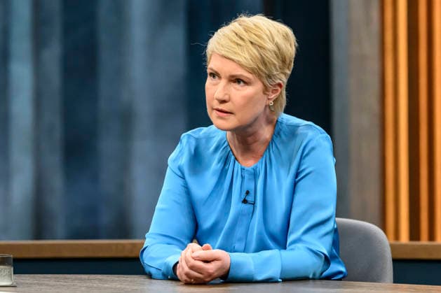 im Bild v.l.: Manuela Schwesig, Ministerpräsidentin Mecklenburg-Vorpommern, SPD, GER, Berlin, Studio, zu Gast bei - Caren Miosga, Polittalk, TV, Format, Aufzeichnung, aufgezeichnet, Das Erste, aus Adlershof - am Studio 20, Thema: Wie will die SPD Vertrauen zurückgewinnen, Frau Schwesig? 10.05.2026 Copyright: HMBxMedia UwexKoch
