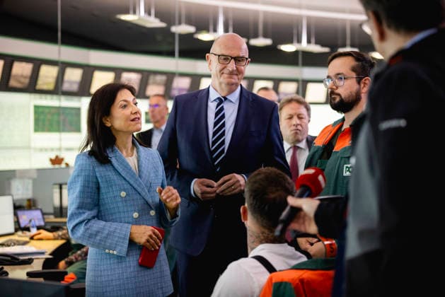 Bundeswirtschaftsministerin Katherina Reiche (CDU) besucht am Montag gemeinsam mit Brandenburgs Ministerpraesident Dietmar Woidke (SPD) die PCK in Schwedt, 11.05.2026. Fotografiert im Auftrag des BMWE Schwedt Deutschland Copyright: xJulianexSonntag BMWEx