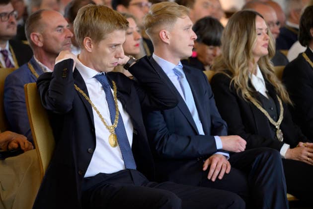 v.l. Oberbürgermeister Dominik Krause und sein Freund Sebastian Müller - Festliche Eröffnungssitzung des Stadtrats der Landeshauptstadt München - Amtperiode 2026 bis 2032 im Festsaal des alten Rathaus, München 11.05.2026