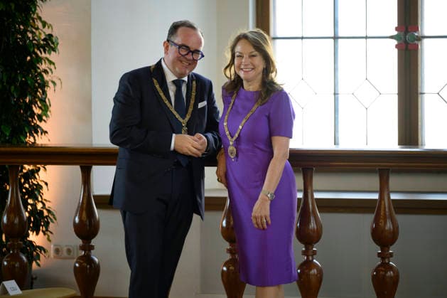 v.l. Clemens Baumgärtner und Ulrike Grimm (CSU Stadträte) - Festliche Eröffnungssitzung des Stadtrats der Landeshauptstadt München - Amtperiode 2026 bis 2032 im Festsaal des alten Rathaus, München 11.05.2026