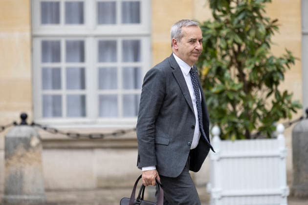 Ministerial Meeting on Hantavirus at Matignon - Paris Denis Robin, Director-General of the Ile-de-France Regional Health Agency, arrives at the Hotel de Matignon for a briefing on the hantavirus situation, in Paris, on 11 May 2026. Photos by Jeremy Paoloni ABACAPRESS.COM Paris France  Copyright: xPaolonixJeremy ABACAx