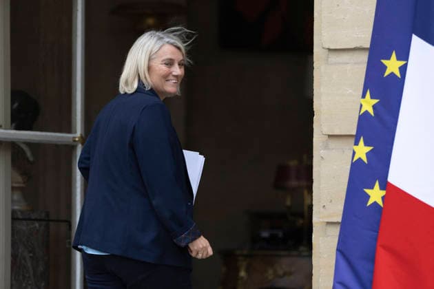 Ministerial Meeting on Hantavirus at Matignon - Paris Stephanie Rist, the Health Secretary, arrives at the Hotel de Matignon for a briefing on the hantavirus situation, in Paris, on 11 May 2026. Photos by Jeremy Paoloni ABACAPRESS.COM Paris France  Copyright: xPaolonixJeremy ABACAx