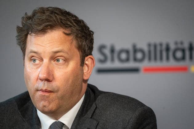 LEERTEXT CAPTION;Pressekonferenz zur Sitzung des Stabilitätsrats mit Bundesminister der Finanzen im Bundesratsgebäude, Berlin Berlin Deutschland Bundesratsgebäude