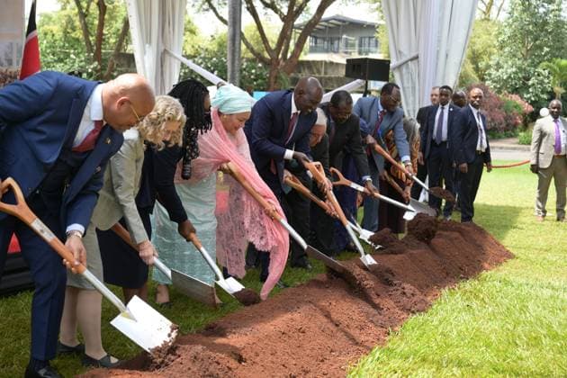 (260511) -- NAIROBI, May 11, 2026 -- United Nations Secretary-General Antonio Guterres (6th L) and Kenyan President William Ruto (5th L) attend a groundbreaking ceremony at the United Nations Office at Nairobi (UNON) in Nairobi, Kenya, May 11, 2026. United Nations Secretary-General Antonio Guterres and Kenyan President William Ruto on Monday launched a 340-million-U.S.-dollar expansion project at the United Nations Office at Nairobi (UNON). Once completed by 2029, the expansion project will position Nairobi as the third-largest UN global hub after New York and Geneva, with Vienna retaining the fourth position. ) KENYA-NAIROBI-UN-EXPANSION PROJECT-LAUNCH YangxGuang 