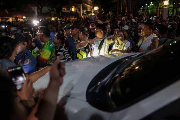 Supporters of former President Duterte protest outside Senate of the Philippines Police officer block a vehicle attempting to get near the Philippine Senate during a protest against the arrest warrant of former Philippine National Police Chief and current Philippine Senator Ronald dela Rosa at the Philippine Senate in Manila, Philippines on May 11, 2026. The International Criminal Court (ICC) has issued an arrest warrant for the former Philippine National Police Chief Ronald dela Rosa in connection with his role in former Philippine President Rodrigo Duterte s war on drugs. MANILA PHILIPPINES  Copyright: xMatrixxImages MarkxCristinox