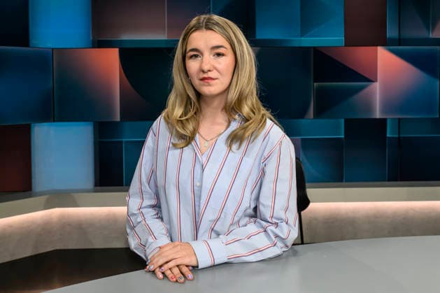 im Bild v.l.: Caro Worbs - hosten den Podcast too many tabs und berichten für die ARD aus Wien über den ESC, , GER, Berlin, hart aber fair - Polittalk, TV, Format, mit Moderator - Louis Klamroth, Das Erste, Das Thema: Mehr als Musik: Wie politisch ist der ESC? 11.05.2026, Copyright: HMBxMedia UwexKoch