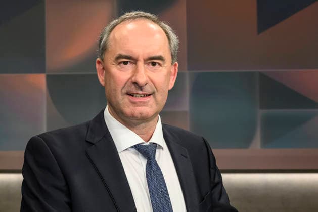 im Bild v.l.: Hubert Aiwanger (Freie Wähler): stellvertretender bayerischer Ministerpräsident, GER, Berlin, hart aber fair - Polittalk, TV, Format, mit Moderator - Louis Klamroth, Das Erste, Das Thema: Mehr als Musik: Wie politisch ist der ESC? 11.05.2026, Copyright: HMBxMedia UwexKoch