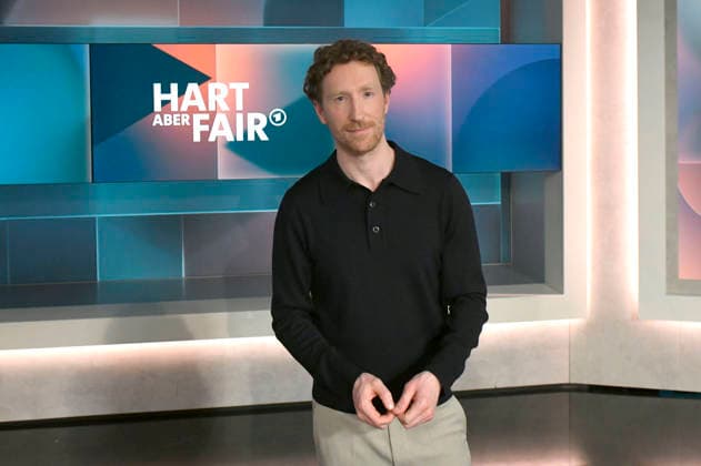 Louis Klamroth in der ARD-Talkshow hart aber fair im Studio Adlershof. Berlin, 11.05.2026