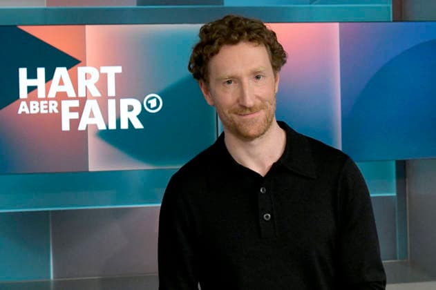 Louis Klamroth in der ARD-Talkshow hart aber fair im Studio Adlershof. Berlin, 11.05.2026