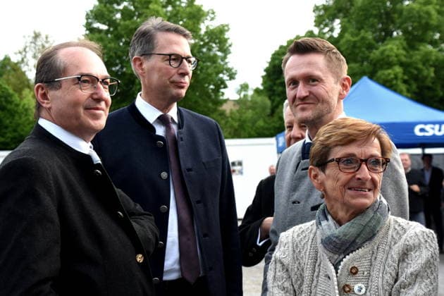 Alexander Dobrindt CSU Bundesinnenminister MdB Markus Blume CSU Wissenschaft Kunstminister Dr Wolfgang Stefinger CSU MdB Robert Brannekaemper CSU MdL Muenchen 11.05.2026 Truderinger Buam e.V Festwoche Politischer CSU Abend Foto Muenchen
