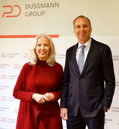 12.05.2026, Catherine von Fuerstenberg-Dussmann, Vorsitzende des Stiftungsrat, und Wolf-Dieter Adlhoch, Vorstandsvorsitzender, auf der Jahrespressekonferenz der Dussmann Group in Berlin, Berlin Deutschland, Germany