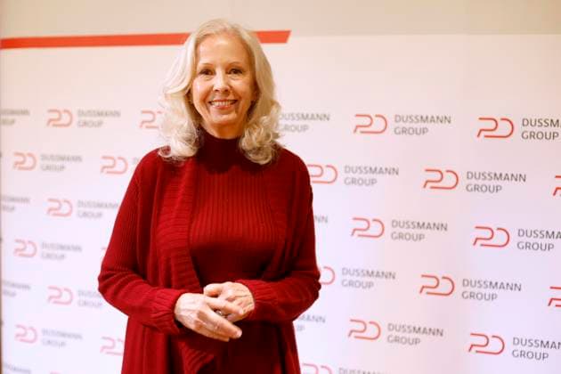 12.05.2026, Catherine von Fuerstenberg-Dussmann, Vorsitzende des Stiftungsrat, auf der Jahrespressekonferenz der Dussmann Group in Berlin, Berlin Deutschland, Germany