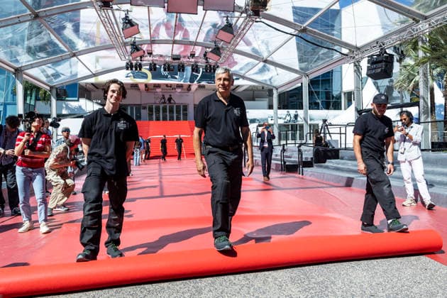 Mise en place tapis rouge avant louverture du 79ème Festival International du Film de Cannes le 12 mai 2026 Olivier Borde Bestimage Red carpet being laid out before the opening of the 79th Cannes International Film Festival on May 12, 2026 Cannes France  Copyright: xOLIVIERxBORDEx xBESTIMAGExOLIVIERxBORDEx xBESTIMAGEx