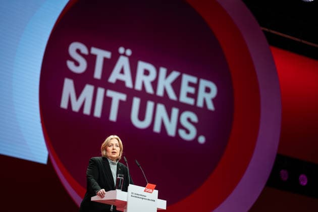 Bundesarbeitsministerin Bärbel Bas (SPD) spricht auf dem Bundeskongress des DGB in Berlin;DGB Bundeskongress 2026 in Berlin - Deutscher Gewerkschaftsbund, Berlin Berlin Deutschland Hotel Estrel