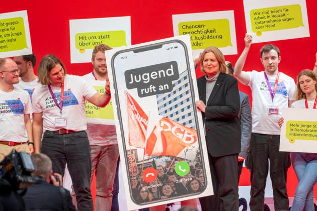 Bärbel Bas beim DGB EUR, Deutschland, Berlin, 12.05.2026: Jugend ruf an - Gespräch mit Bärbel Bas (SPD), Bundesministerin für Arbeit und Soziales auf dem 23. DGB Bundeskongress.