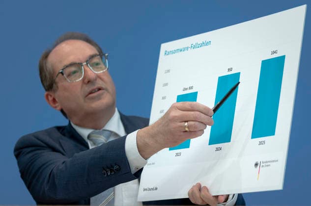 Bundesminister des Innern Alexander Dobrindt aufgenommen in Rahmen einer Bundespressekonferenz in Berlin, 12.05.2026. Berlin Deutschland Copyright: xYonaxElsnerx