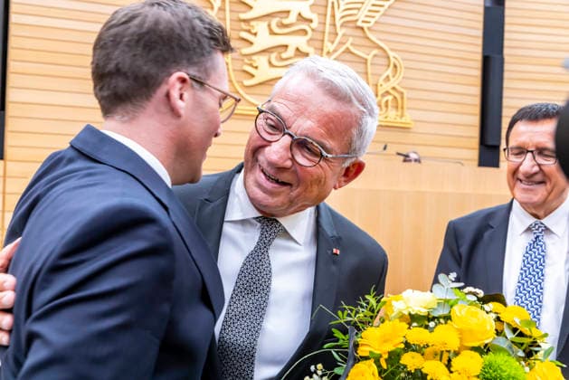 Konstituierende Sitzung des 18. Landtags von Baden-Württemberg. Der neue Landtagspräsodent Thomas Strobl (CDU, rechts). Manuel Hagel gehörte zu den ersten Gratulanten. 12.05.2026, Stuttgart, Baden-Württemberg, Deutschland