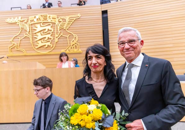 Konstituierende Sitzung des 18. Landtags von Baden-Württemberg. Kurios: Der neue Landtagspräsident Thomas Strobl (CDU) gratuliert seiner Vorgängerin und künftigen Stellvertreterin Muhterem Aras (Grüne) zur Wahl. 12.05.2026, Stuttgart, Baden-Württemberg, Deutschland