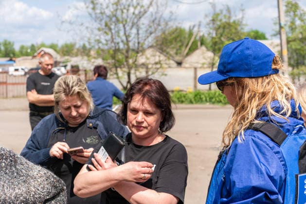 Aftermath of Russian drone attack in Kharkiv KHARKIV, UKRAINE - MAY 12: Aftermath of a drone attack in the city of Barvinkove in the Kharkiv region, Ukraine on May 12, 2026. More than 30 apartments were damaged, as the members of Proliska arrived at the location to help the residents affected by the attack. Carlo Bravo Anadolu Kharkiv Ukraine. Editorial use only. Please get in touch for any other usage.  Copyright: x2026xAnadoluxCarloxBravox