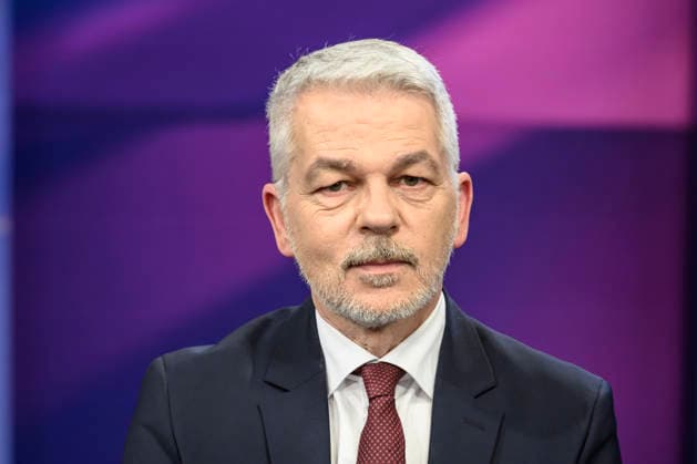 v.l.: Carlo Masala (Militärexperte), GER, Berlin, Studio, zu Gast bei Maischberger, politische Talkshow, TV, Format, mit Moderatorin Sandra Maischberger, Das Erste, aus Adlershof Am Studio 20, 12. Mai 2026, Copyright: HMBxMedia UwexKoch