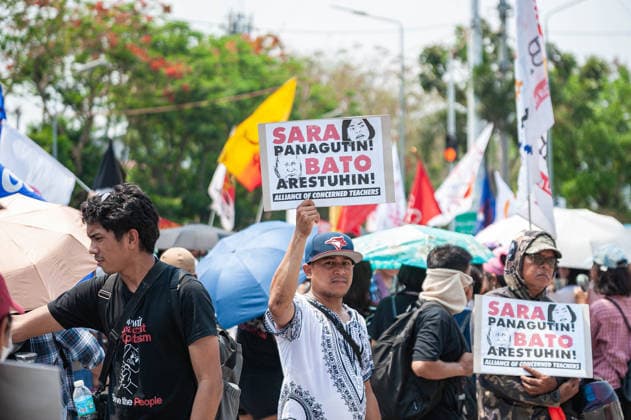 May 13, 2026, Pasay, Metro Manila, Philippines: Protesters call for the impeachment of Vice President Duterte and arrest of Senator Dela Rosa. Pasay Philippines - ZUMAy102 20260513_zip_y102_019 Copyright: xKenosisxYapx