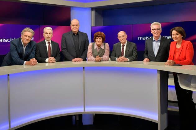 Hajo Schumacher, Carlo Masala, Robin Alexander, Annette Dittert, Gregor Gysi, Thomas de Maiziere und Sandra Maischberger in der ARD-Talkshow maischberger im Studio Berlin Adlershof. Berlin, 12.05.2026