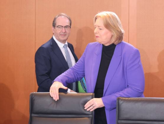 Bundeskabinett und Bundeskanzler Merz 13.05.2026, Germany, Berlin, Bundeskanzleramt, 44. Bundeskabinett, Bundeskanzler Friedrich Merz , Bundesfinanzminister Lars Klingbeil und Bundesinnenminister Alexander Dobrindt Berlin Berlin Germany
