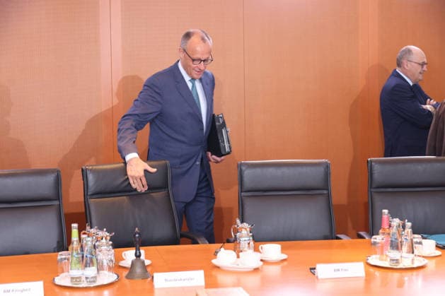Bundeskabinett und Bundeskanzler Merz 13.05.2026, Germany, Berlin, Bundeskanzleramt, 44. Bundeskabinett, Bundeskanzler Friedrich Merz , Bundesfinanzminister Lars Klingbeil und Bundesinnenminister Alexander Dobrindt Berlin Berlin Germany