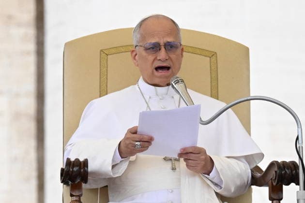 May 13, 2026, Vatican City, VATICAN CITY: Pope Leo XIV holds his weekly general audience in St. Peter Square, Vatican City, 13 May 2026..ANSA MAURIZIO BRAMBATTI Vatican City VATICAN CITY  - ZUMAa110 20260513_zaf_a110_005 Copyright: xMaurizioxBrambattix