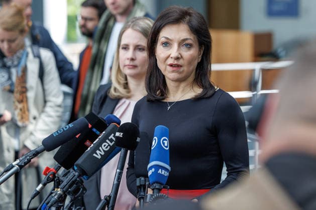 Pressestatement mit Katherina Reiche und Verna Hubertz im Paul Löbe Haus Pressestatement mit Bundesministerin für Wirtschaft und Energie, Katherina Reiche und Bundesministerin für Wohnen, Stadtentwicklung und Bauwesen, Verna Hubertz am 13.05.2026 in Berlin. Berlin Berlin Deutschland BMWE