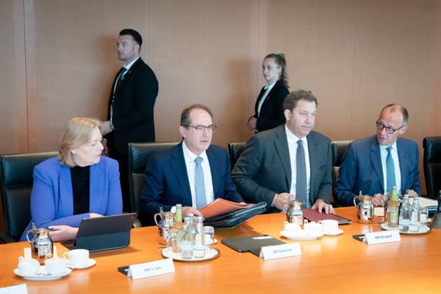 Kabinettsitzung, Bundesregierung, Auftakt Auftakt, Kabinettsitzung, Bundesregierung, Bundeskanzler, Friedrich Merz, Lars Klingbeil, Bundesfinanzminister, Vizekanzler, Alexander Dobrindt, Bundesinnenminister, Bärbel Bas, Bundesministerin, Arbeit, Soziales Berlin Berlin GER