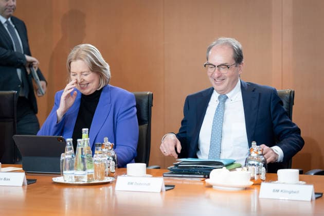 Kabinettsitzung, Bundesregierung, Auftakt Auftakt, Kabinettsitzung, Bundesregierung, Alexander Dobrindt, Bundesinnenminister, Bärbel Bas, Bundesministerin, Arbeit, Soziales Berlin Berlin GER