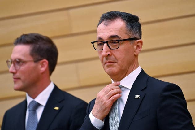 Cem OEZDEMIR (Ministerpraesident Baden Wuerttemberg),li:Manuel HAGEL (CDU,Innenminister BW). Ministerpraesidenten Wahl in Baden Wuerttemberg am 13.05.2026 im Landtag in Stuttgart
