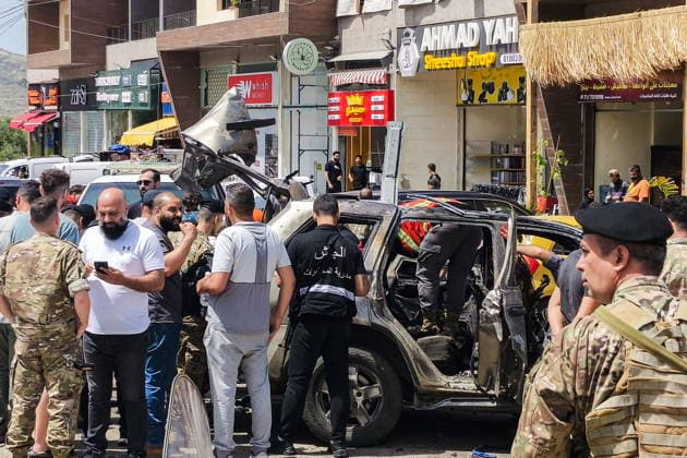 LEBANON, MOUNT LEBANON GOVERNORATE - MAY 13, 2026: The burnt out wreckage of a car destroyed in a drone attack, in Jiyeh, Chouf District, 20km south of Beirut. Ankhar Kochneva TASS  92399866