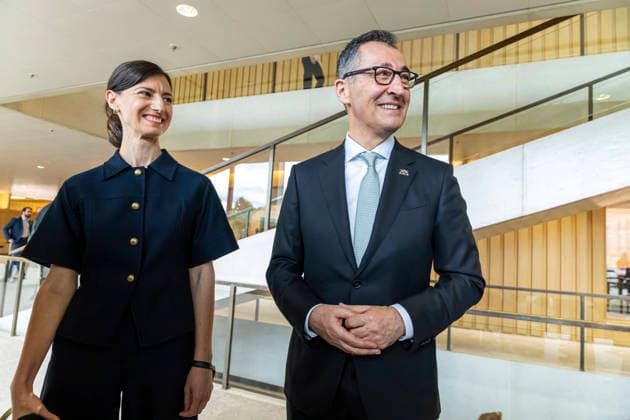 Cem Özdemir ist neuer Ministerpräsident des Landes Baden-Württemberg. Am 13. Mai wurde der Politiker der Partei Die Grünen im Landtag vereidigt. Ehefrau Flavia Zaka, die künftige Landesmutter. 13.05.2026, Stuttgart, Baden-Württemberg, Deutschland
