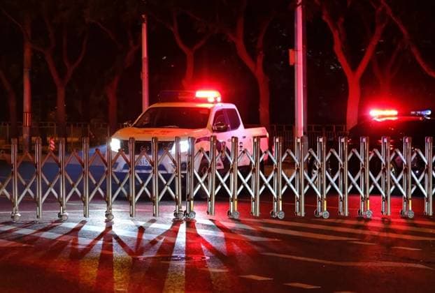 China US 9163801 13.05.2026 A police vehicle is seen near the Four Seasons Hotel, where the motorcade of U.S. President Donald Trump arrived, in Beijing, China. Trump has arrived in Beijing on a three-day state visit, which became the first visit of the U.S. leader to China in nine years. Alexey Tashchilin Sputnik Beijing China  Copyright: xAlexeyxTashchilinx
