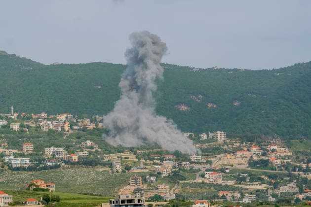 Israeli Airstrikes Hit Southern Lebanon Smoke rises following an Israeli airstrike in Jarjoua, southern Lebanon, on May 13, 2026. Cross-border hostilities between Israel and armed groups in Lebanon have continued despite ceasefire efforts and international diplomatic pressure. Jarjouaa Nabatiye Lebanon Copyright: xCourtneyxBonneaux