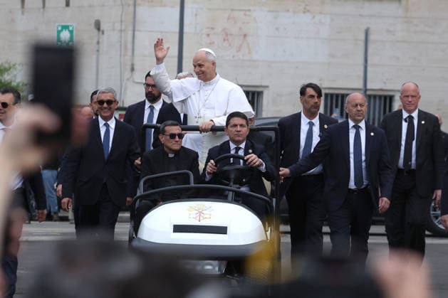 IPA84672918 - Rome - Italy, May 14, 2026: Institutional visit of His Holiness Pope Leo XIV to Sapienza University of Rome. The meeting with the Roman academic community represented a moment of discussion on the themes of education, research and the role of new generations in contemporary society.  Copyright: xmarcoxiacobuccix xmarcoxiacobuccix 84672918