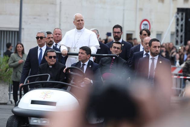 IPA84672938 - Rome - Italy, May 14, 2026: Institutional visit of His Holiness Pope Leo XIV to Sapienza University of Rome. The meeting with the Roman academic community represented a moment of discussion on the themes of education, research and the role of new generations in contemporary society.  Copyright: xmarcoxiacobuccix xmarcoxiacobuccix 84672938