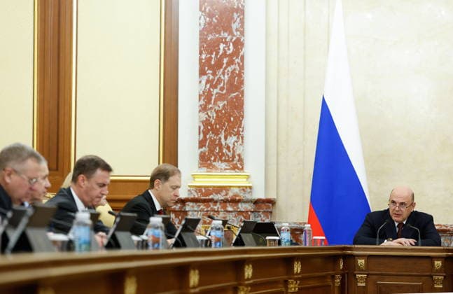 RUSSIA, MOSCOW - MAY 14, 2026: Russia s Prime Minister Mikhail Mishustin (R) holds a meeting of the Russian Government at the House of the Russian Government. Dmitry Astakhov POOL TASS  92454335