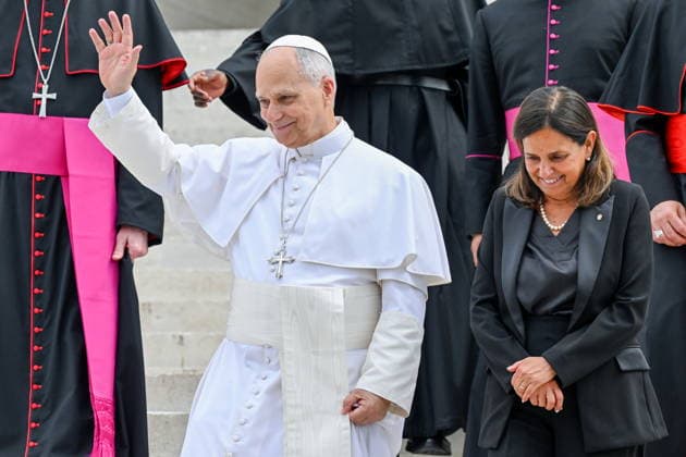 May 14, 2026, Rome, Rome, Italy: Pope Leo XIV at Sapienza University on a pastoral visit, with Rector Antonella Polimeni to his left, Rome, May 14, 2025 Rome Italy  - ZUMAa289 20260514_zia_a289_061 Copyright: xMariaxLauraxAntonellix xAgfx